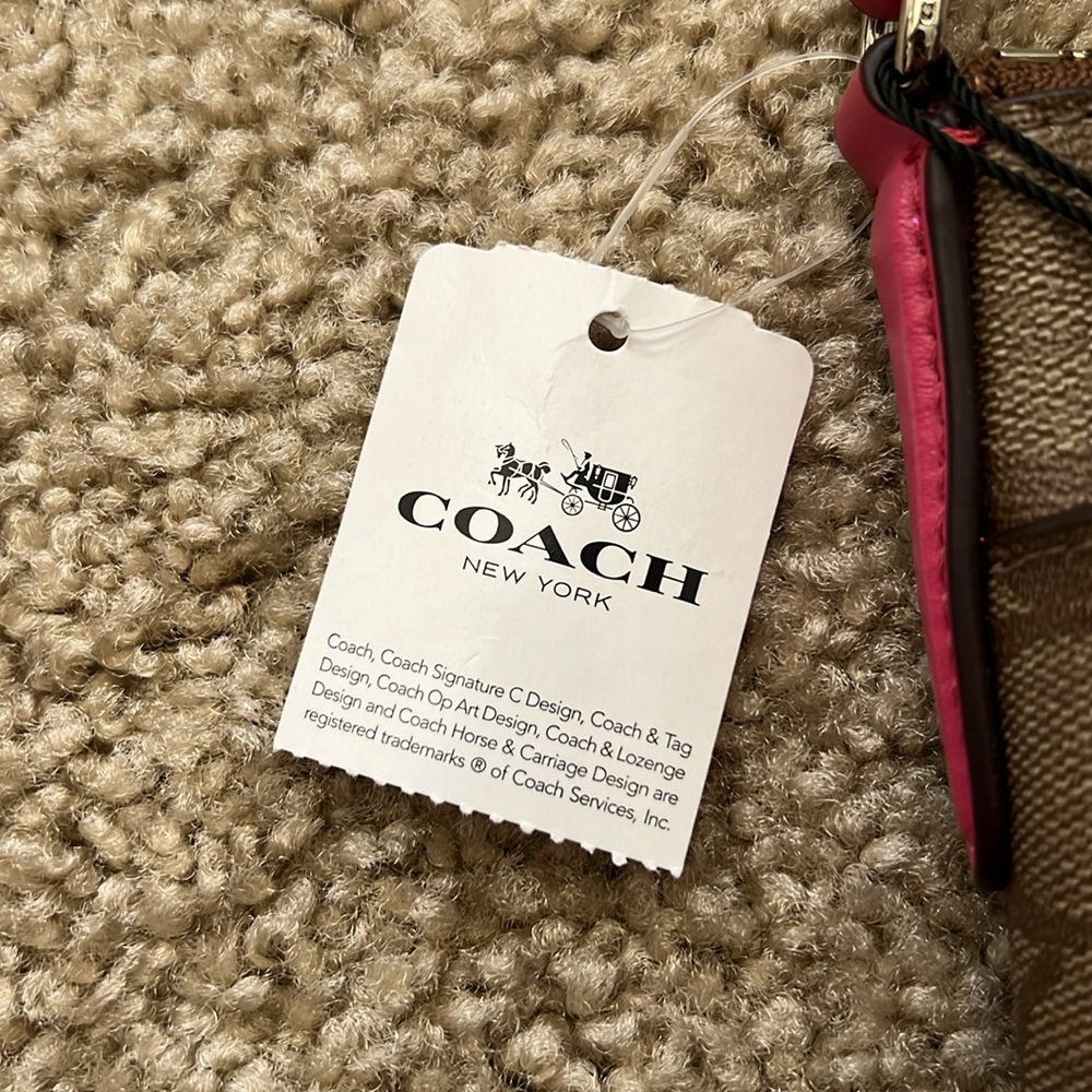Brand New Coach Signature Ew Pop Crossbody bag with removable zip pouch - Picture 12 of 13